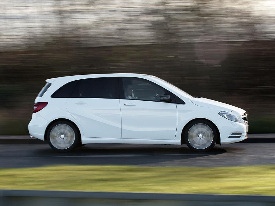  Mercedes-Benz B220 4Matic 2013 года  (UK) (фото 5 из 9)